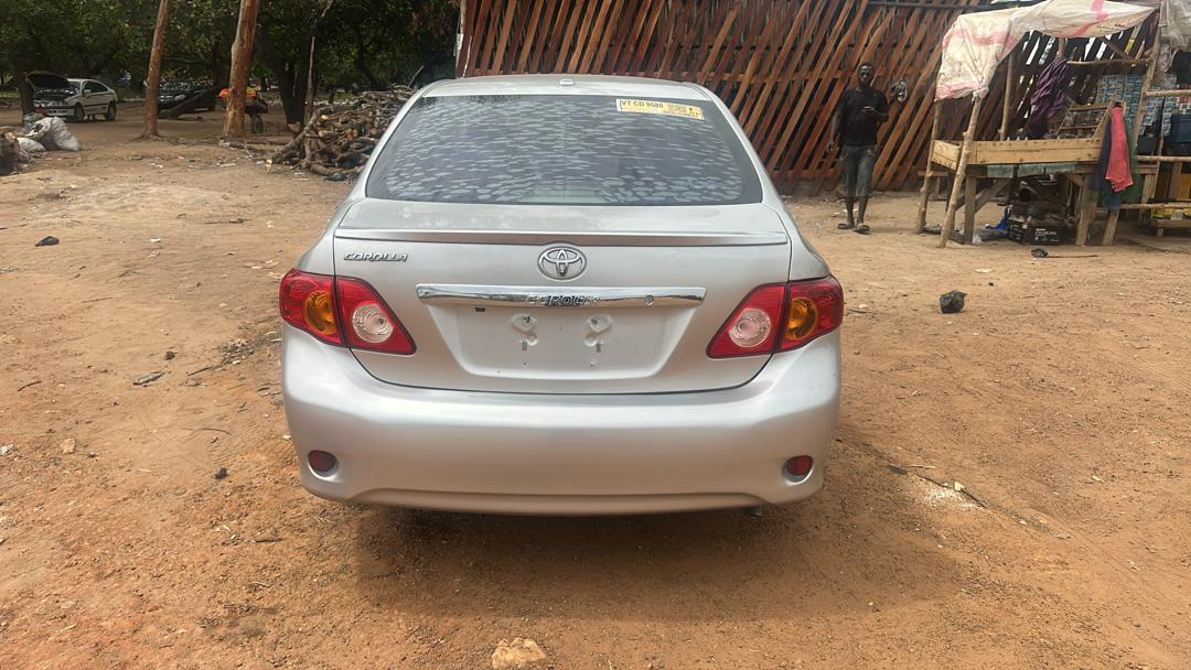 Toyota Corolla annee 2010 – Occasion Disponible a Niamey Dedouanee Avril 2026. Contactez nous pour plus d'info - Image 2