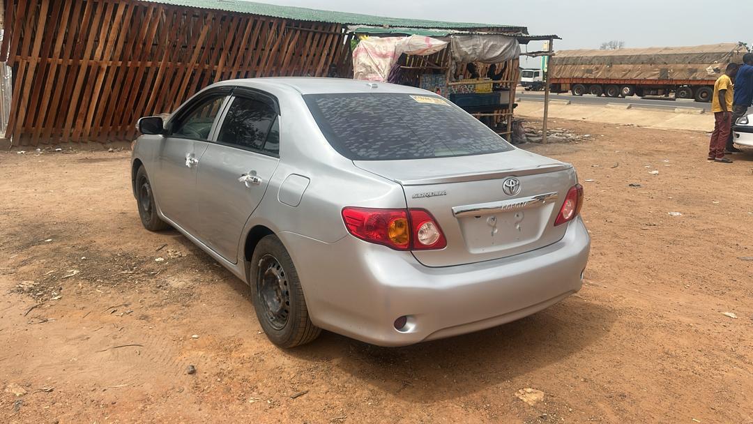Toyota Corolla annee 2010 – Occasion Disponible a Niamey Dedouanee Avril 2026. Contactez nous pour plus d'info - Image 3