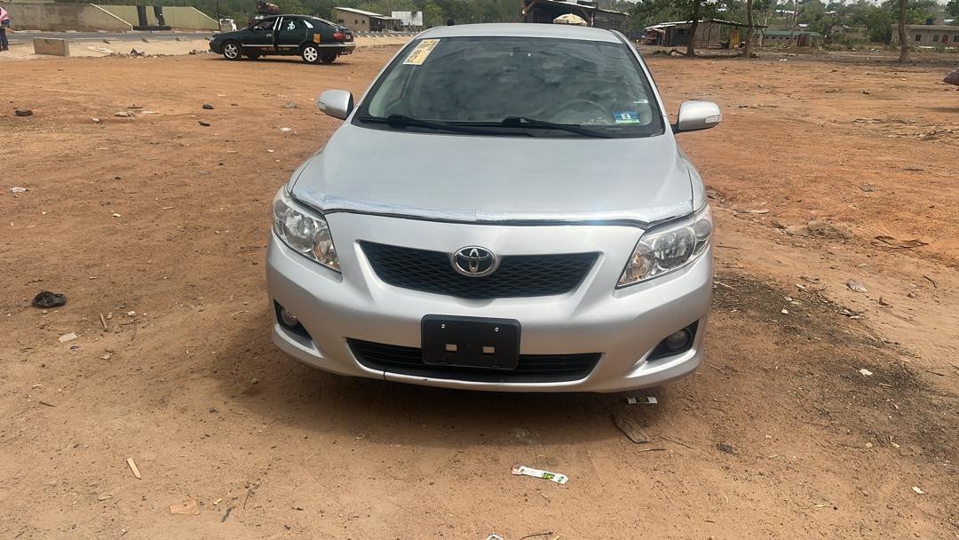 Toyota Corolla annee 2010 – Occasion Disponible a Niamey Dedouanee Avril 2026. Contactez nous pour plus d'info - Image 4