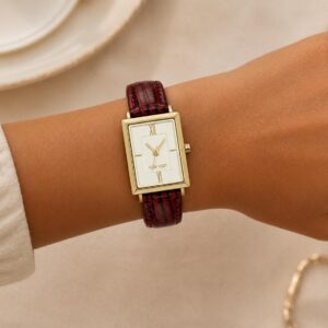 Nine West – Montre Femme Élégante – Bracelet Rouge Bordeaux & Boîtier Doré