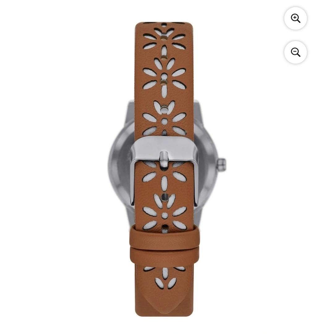 Montre analogique pour femmes Time and Tru : boîtier rond ton argent, accent en cristal sur cadran en nacre synthétique, bracelet perforé - Image 2